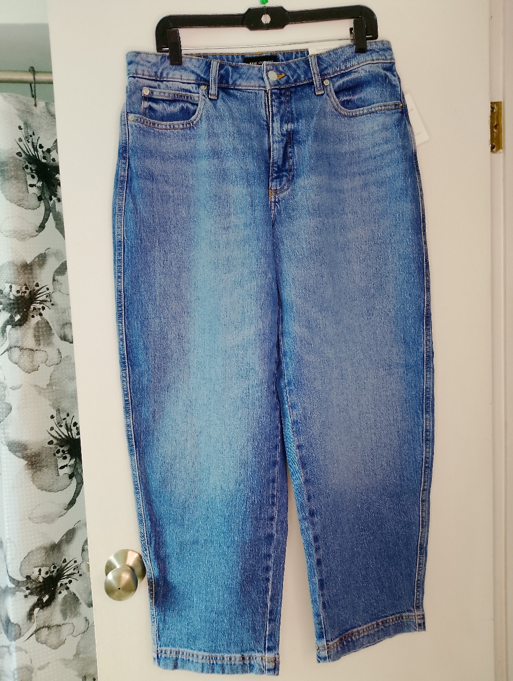Free Assembly Barrel Cut Mid Rise Jean